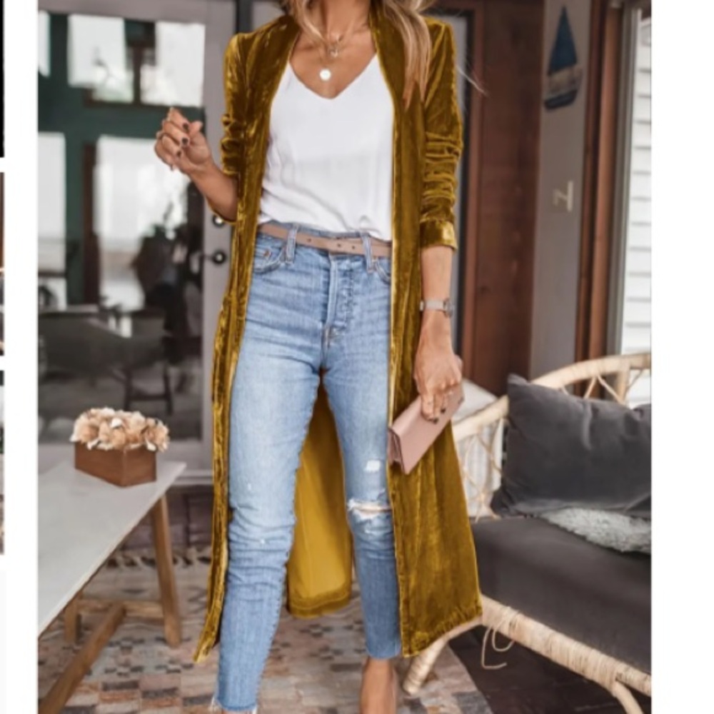 Luxurious Velvet Longline duster type coat in Gold